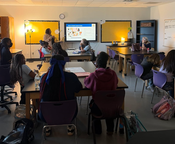 JohnStem_EISD's tweet image. Roy Johnson STEM Academy GEMS Club wrapped up their last meeting of the year with an inspiring visit from UT Southwestern 💙🔬 Girls learned about careers in STEM and health science and left motivated for the future 🚀✨ #GEMS #STEM #FutureLeaders