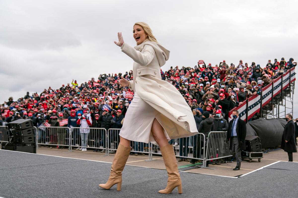 Ivanka Trump RV Q 🇺🇸 tweet media