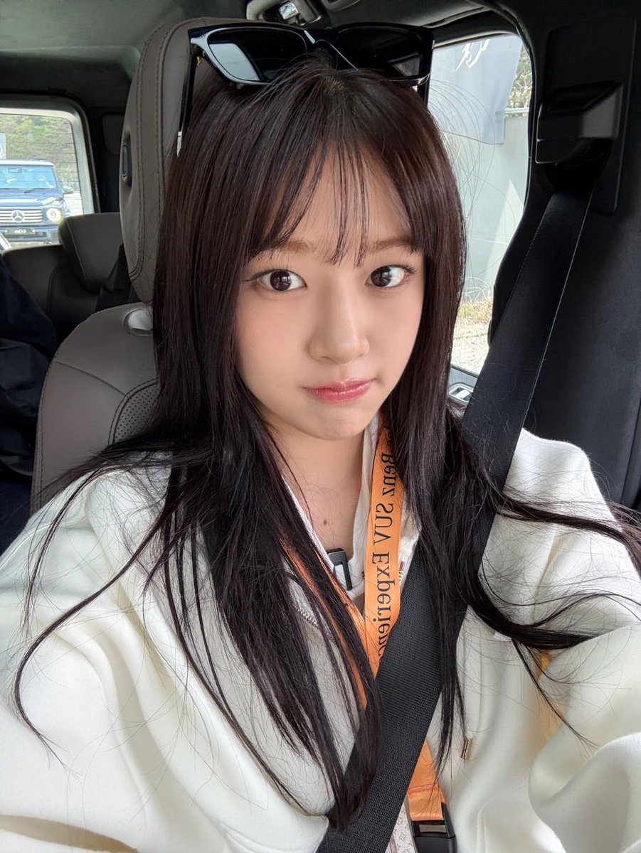n년전 오늘의 안유진 tweet media
