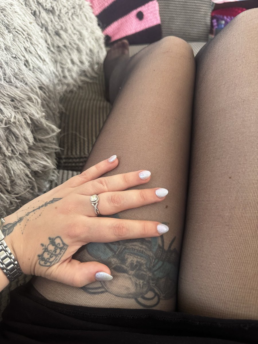 goddess08katy's tweet photo. Cheeky nail post 💁🏻‍♀️💷🐷 paid for by piggy of corse 😜 https://t.co/DYzxINQKzt