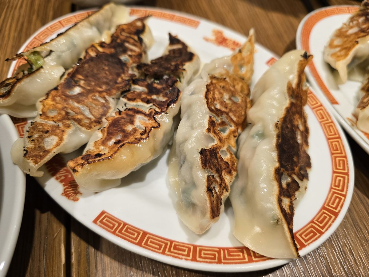 slang2648's tweet photo. 今日は中華料理で😋😋 https://t.co/5aYrODHUX8