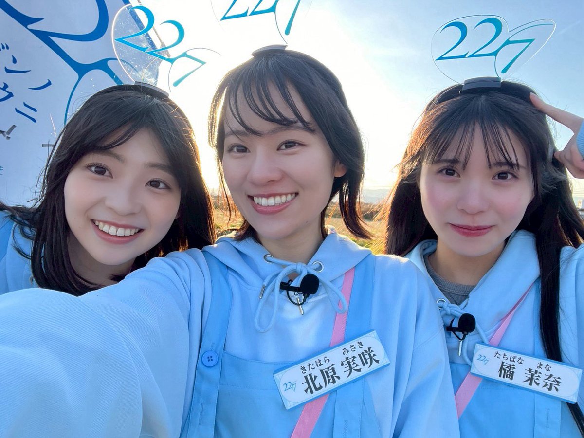 22/7 ナナブンノニジュウニ ナナニジ 二つの道ポスター 南 伊織 サイン入り 22/7 ナナブンノニジュウニ ナナニジ B3ポスター 南伊織 - メルカリ