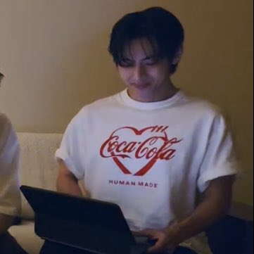 อู้ด tweet media