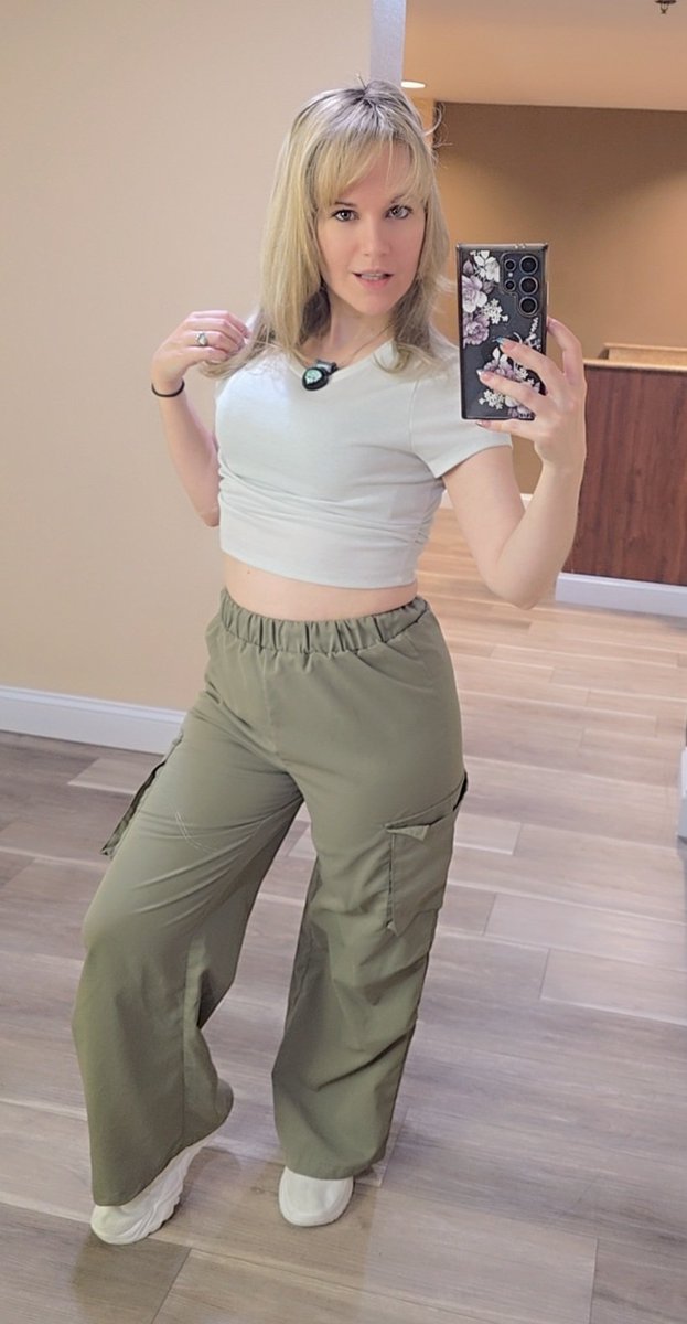 Miss Robin ⛓️ Central Pennsylvania FemDom tweet media