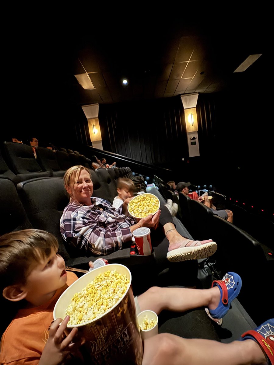 yerkskyz's tweet image. Getting it done while having fun. #AMC #AMCTheatres