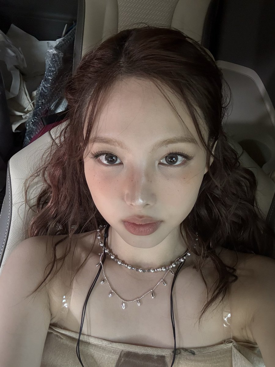 nayeon (@imnayeonarchive) on Twitter photo 