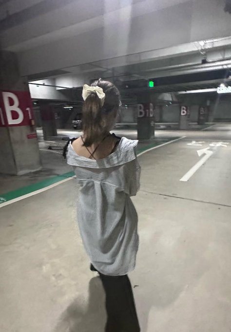ル tweet media