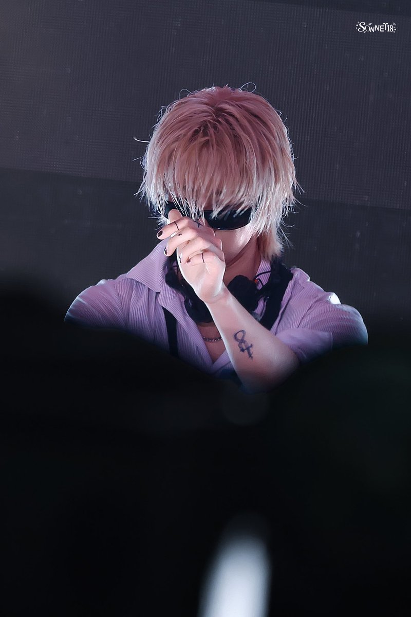 SEVENTEEN 輪投げ タペストリー 徐明浩 ミンハオ the 8ミョンホ 美しい🥲💖 #seventeen#svt#セブチ#THE8#徐明浩#minghao#ミョンホ#ミンハオ