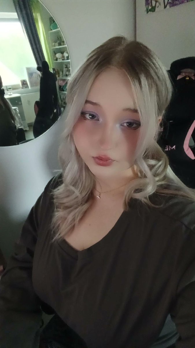 ⸝⸝ ꒰ 𝒉𝒂𝒄𝒉𝒊𝒌𝒐🍓 ⁞ ˎˊ˗ tweet media