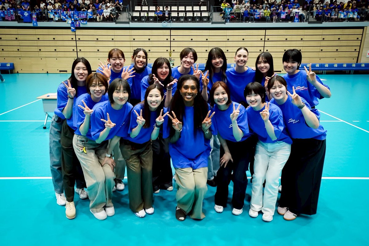 springsofficia1's tweet photo. SPRINGS FanFes2026🤝💙

ご来場いただいた皆さま、ありがとうございました✨お楽しみいただけましたか😌⁉️

約750名のスプリングスファミリーの皆さまにお集まりいただき、笑顔あふれる、楽しい時間を過ごすことができました💙

今シーズンは、
「スプリングスファミリーなしでの優勝はなし」
そう言い切れるシーズンでした。

たくさんの愛と、熱く温かいご声援をありがとうございました📣

#SVリーグ #バレーボール #佐賀 #鳥栖
