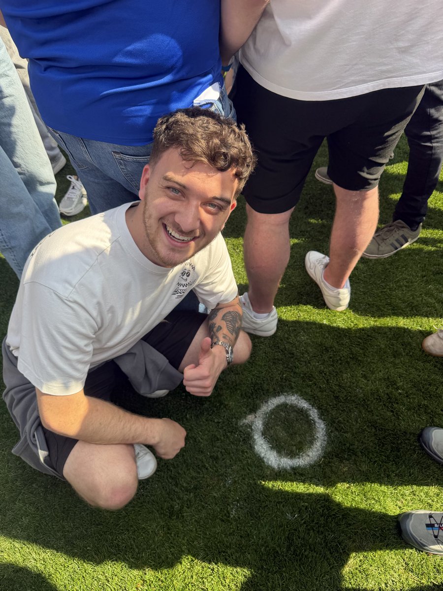 kylebarts7's tweet photo. Quick pic with our player of the season #itfc #promotionagain https://t.co/PRlrbO3ohG