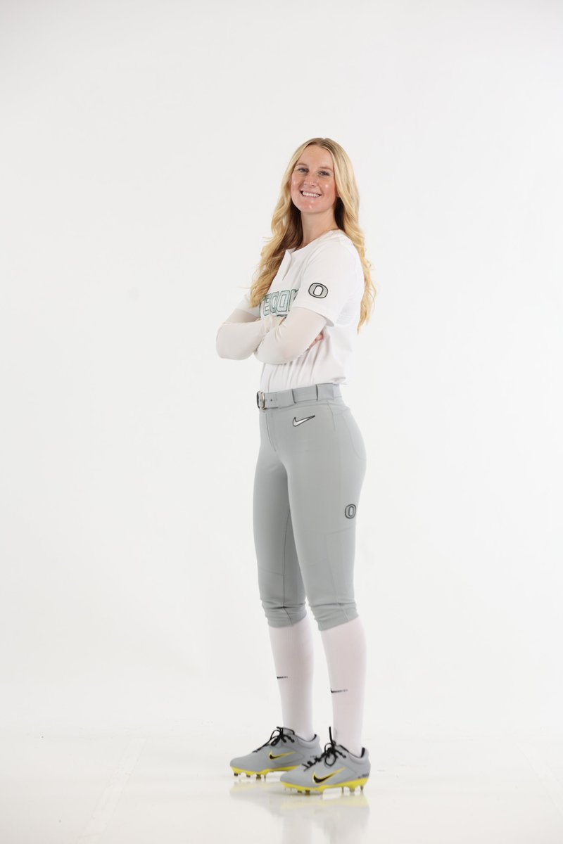 OregonSB's tweet image. Help us wish Happy Birthday to Abby Steffen!

#GoDucks | #Version♾️