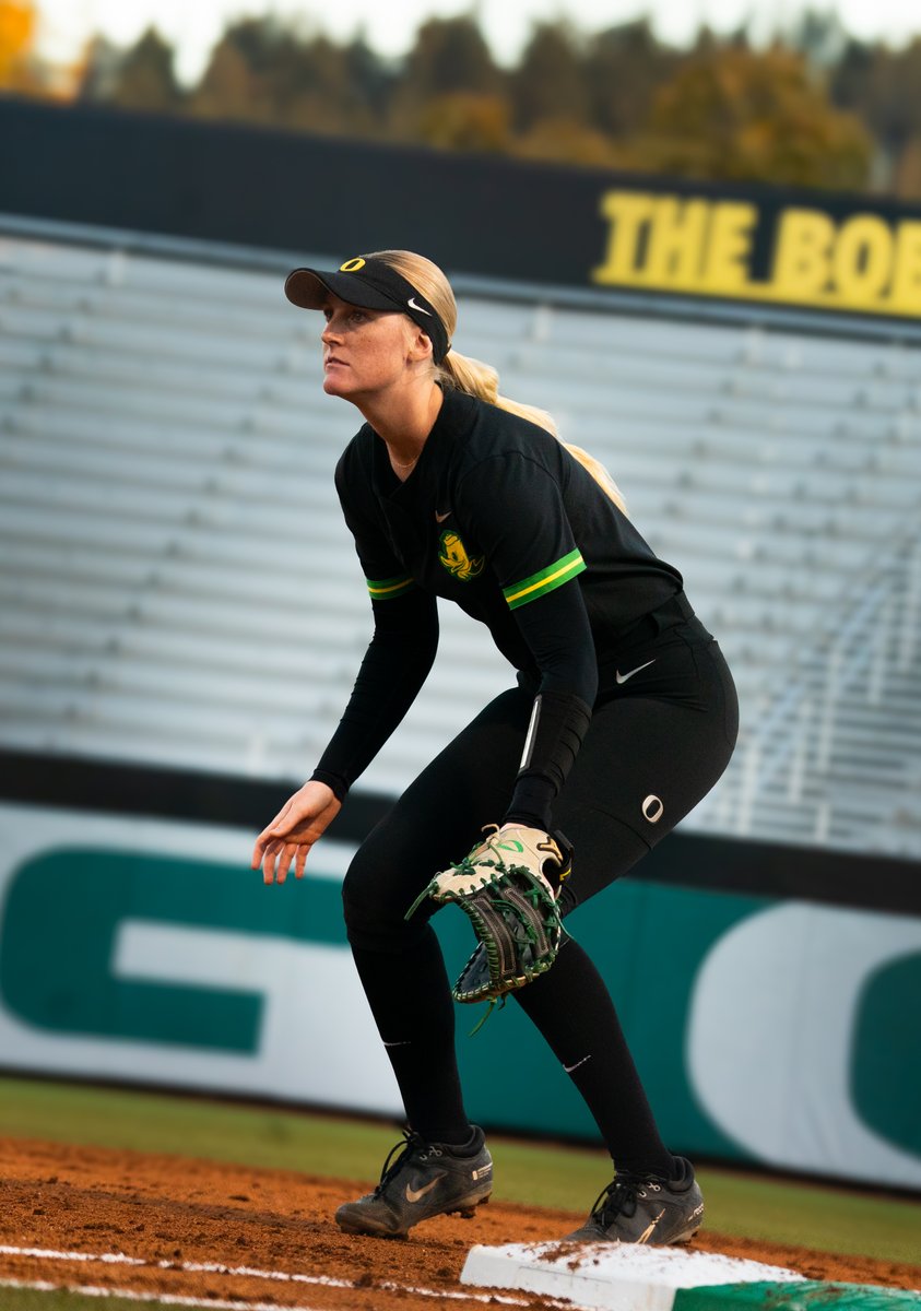 OregonSB's tweet image. Help us wish Happy Birthday to Abby Steffen!

#GoDucks | #Version♾️