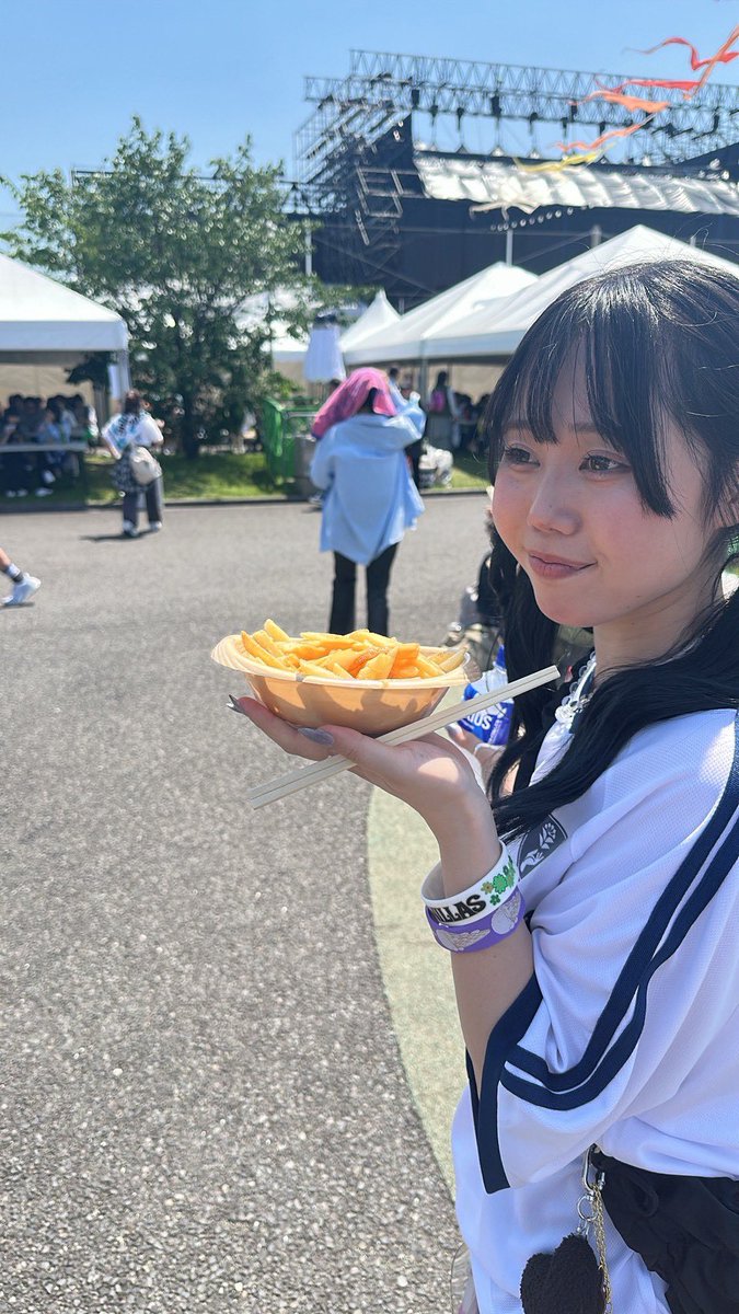 体調も回復し、今年もまた #JAPANJAM2026 に行って参りました‼️
今回は初めましてのバンドを中心に回って、
その中でも『 go!go!vanillas 』が私の中で1番ハマりそうでした😖💖

お天気にも恵まれて、とーーーっても楽しかだたですっっっっ