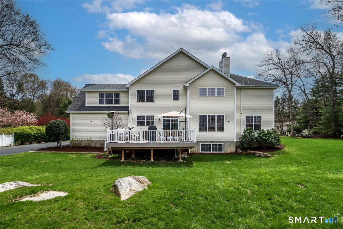 KathyHamiltonCT's tweet photo. 21 Pearl Street, Newtown, CT, 06482
4 bed | 2.5 bath 3441 Sq. Ft.
Active | 818000
https://t.co/xGD0jlOvYv
Set within a highly desirable neighborhood, this stately 4+ bedroom colonial offers exceptional space, comfort and timeless appeal. Outside, this home welcomes you with a... https://t.co/K1f4VysP4L