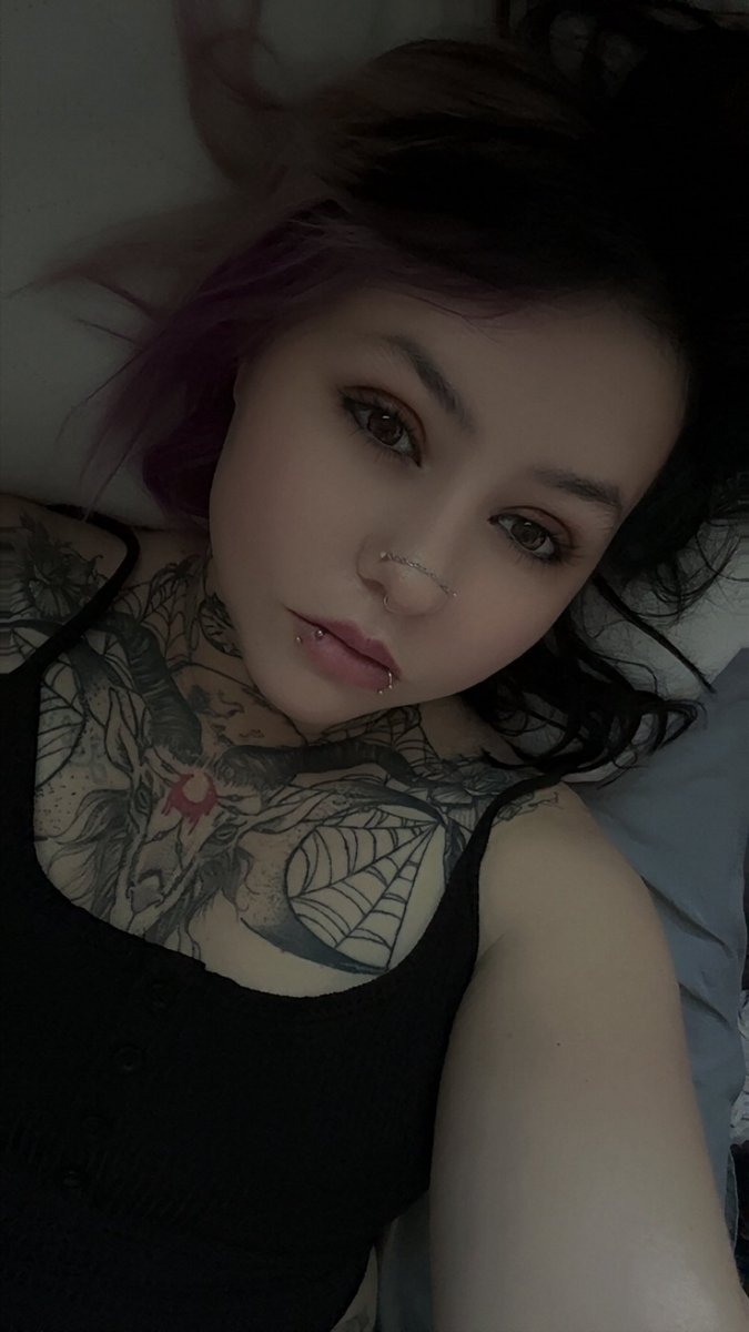 Findom Cati tweet media