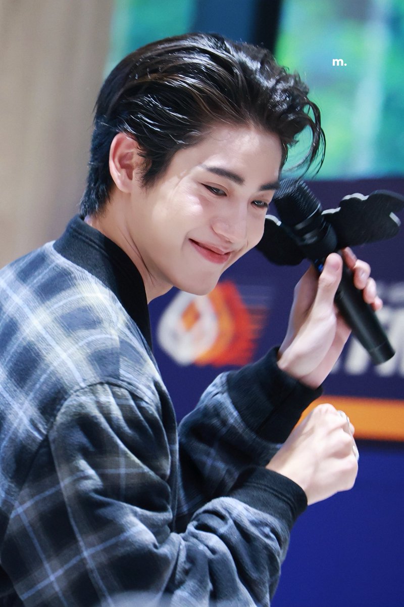 (✨) — 🥹🥹🥹🥹🥹🥹🥹🥹🥹 ใจพ้มมม <a href="/almondsleepp/">almondsleepalltime</a> 

ALMONDPROGRESS WOF PRESS TOUR

#WhenOrangesFall
#Almondbabybigboy