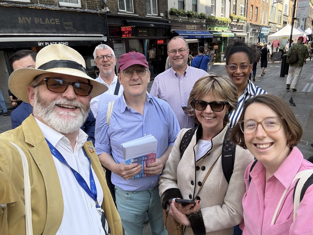 VoteTimBarnes's tweet image. Round two for #WestEndWard @conservatives today... now in #Soho!

Wonderful to have friends from across Westminster - all means we can have more conversations, here.

Please vote @conservatives to stand up to #Labour &amp;amp; #SadiqKhan

✅AMOS, Elizabeth
✅BARNES, Tim 
✅FISHER, Paul