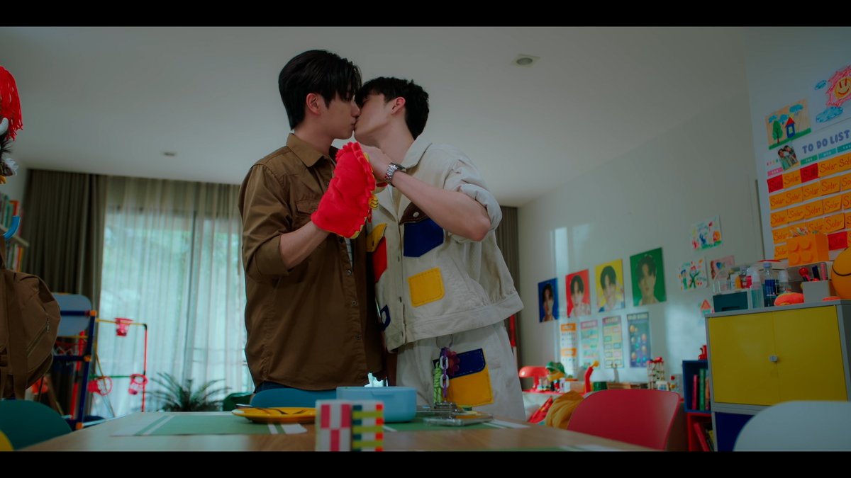 GMMTV's tweet photo. โอ้ย น่ารักกันจังวุ้ยยยย 💞
#LoveYouTeacherSeriesEP8
@perthppe @Ppsanta https://t.co/Et6CxNL164