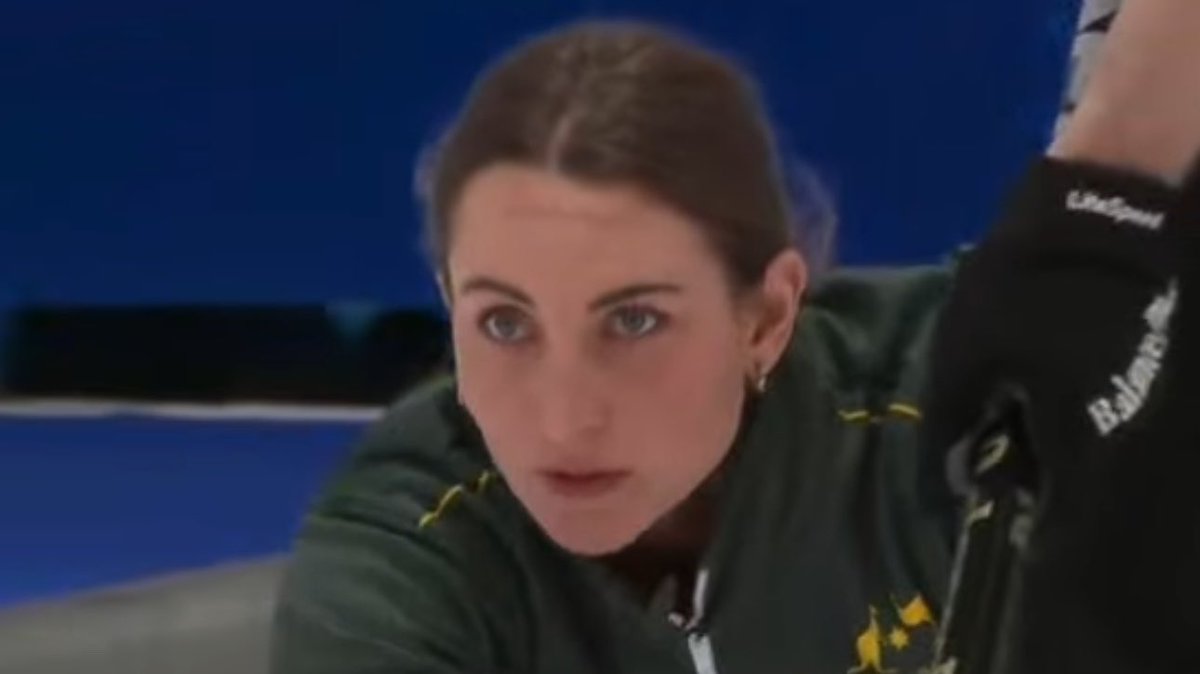 herwaysports's tweet photo. 🚨BREAKING🚨
Tahli Gill and Dean Hewitt have won the Curling Mixed Doubles World Championship, defeating Sweden 8-4 in the final. It’s Australia’s first ever Curling World title. https://t.co/X7VfKp7eqj