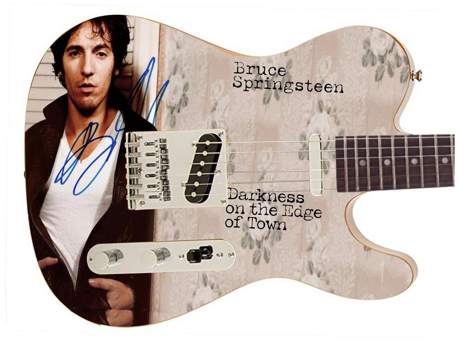 autographpros's tweet image. Check out this autograph 😍 Bruce Springsteen Signed Darkness on Edge of Town Graphics Guitar 😍 
by Autograph Pros 
Shop now 👉👉 shortlink.store/d3xjjon2fgai
#autographsforsale #autograph #autographs #autographedguitar #autographpros #signed