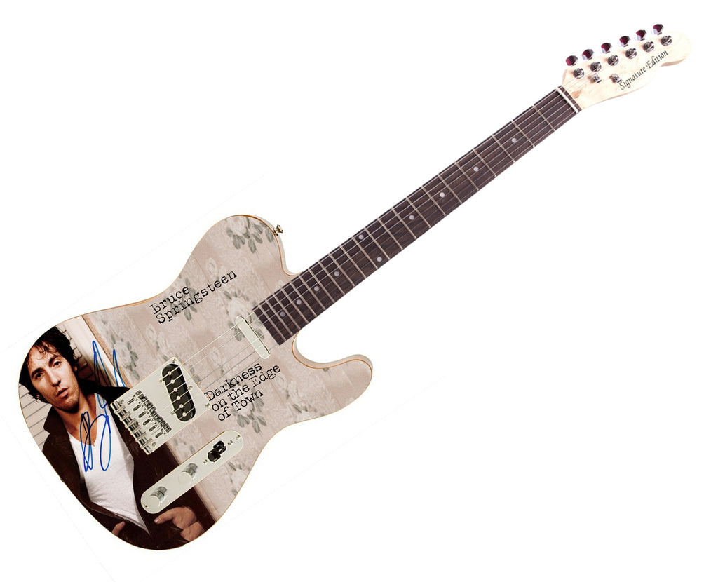 autographpros's tweet image. Check out this autograph 😍 Bruce Springsteen Signed Darkness on Edge of Town Graphics Guitar 😍 
by Autograph Pros 
Shop now 👉👉 shortlink.store/d3xjjon2fgai
#autographsforsale #autograph #autographs #autographedguitar #autographpros #signed