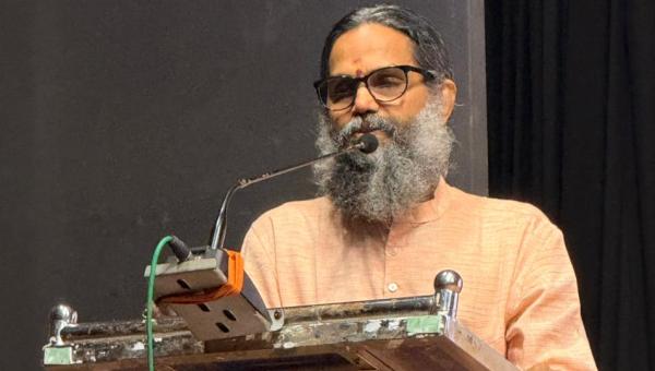 ETrinitymirror's tweet image. Tadvidya Sambhasha Parishat’s #International #Intellectual #Ayurveda meet featured a ‘Scientific Session’ on ‘SOPs of Management of Autism’ by Dr. M. Prasad, #Director and #ChiefPhysician, #SunethriAyurvedashram. shorturl.at/RzgHK @moayush @PMOIndia @narendramodi