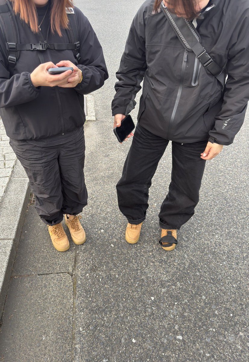 エリ tweet media