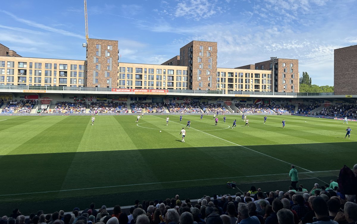 HarryLow49's tweet photo. At Plough Lane where @AFCWimbledon who secured their League One status seven days ago host @htafc side looking to secure a top-10 finish ⚽️

It was six-goal thriller when these sides met in November. Hoping for more of the same today ☀️

Updates all afternoon @BBCLondonSport 🎙️📻 https://t.co/GmO1nLrnB6