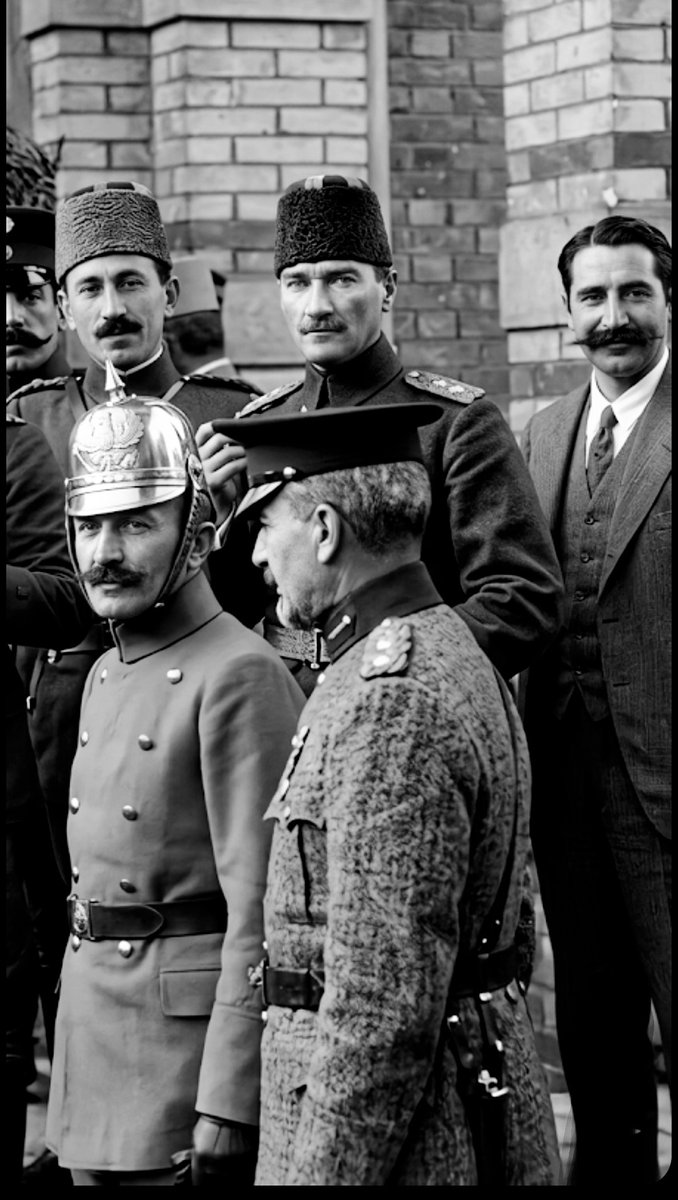 AsiLsiLe's tweet image. Dünü destan, bugünü hürriyet, yarını Cumhuriyet...
#Atatürk