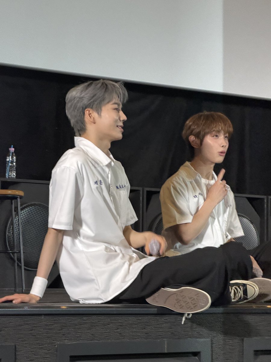 먼지 tweet media