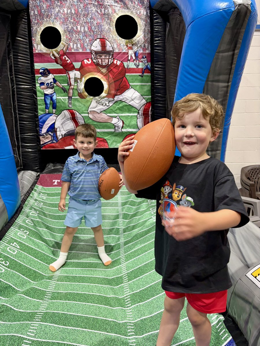 memphissippi901's tweet photo. Carrson had a great birthday! #latepost #happybirthday https://t.co/AgVE7XMwAm