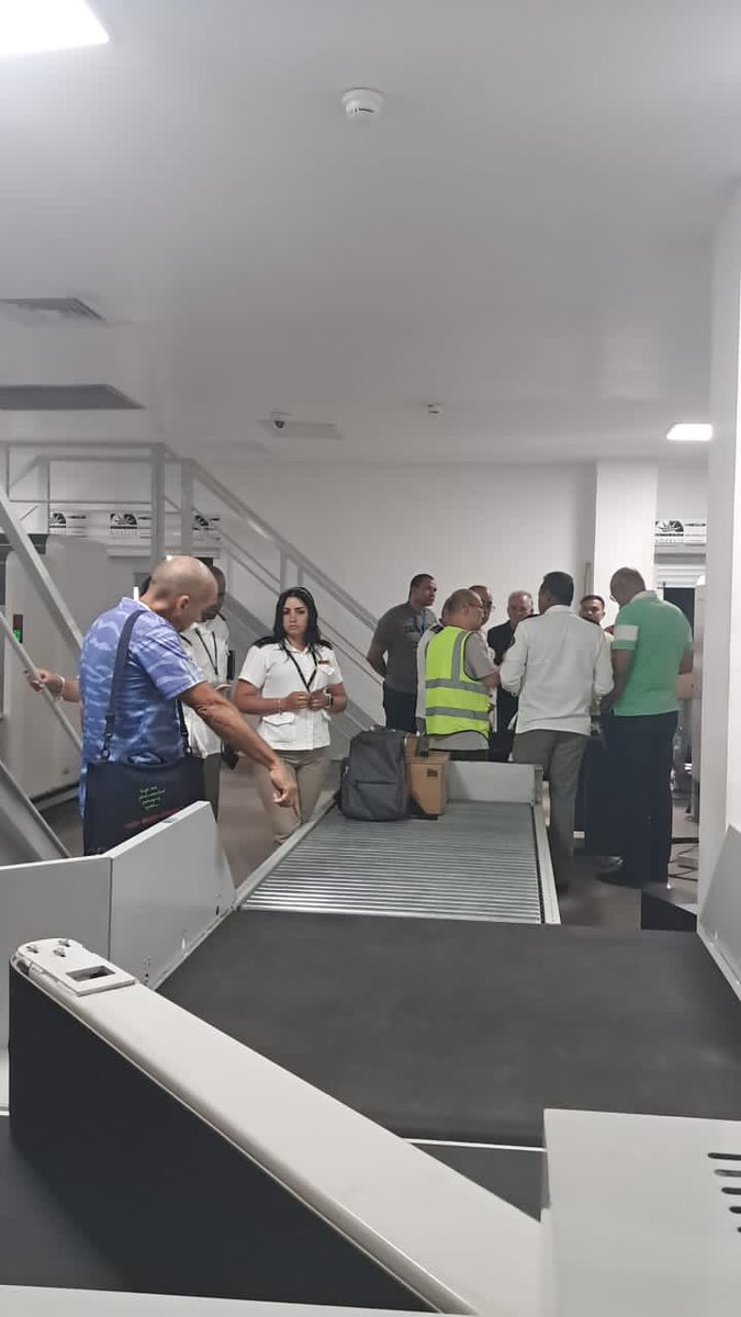 CCOA_Ing's tweet photo. Visita del Director General de la Aduana de la República de Cuba, Nelson Cordovés Reyes, junto al Presidente de la Corporación de la Aviación Cubana, Joel Beltrán Archer Santos, y directivos del sector. Con el objetivo fue chequear los resultados del trabajo conjunto.
#CCOA https://t.co/yKU6TNnXec