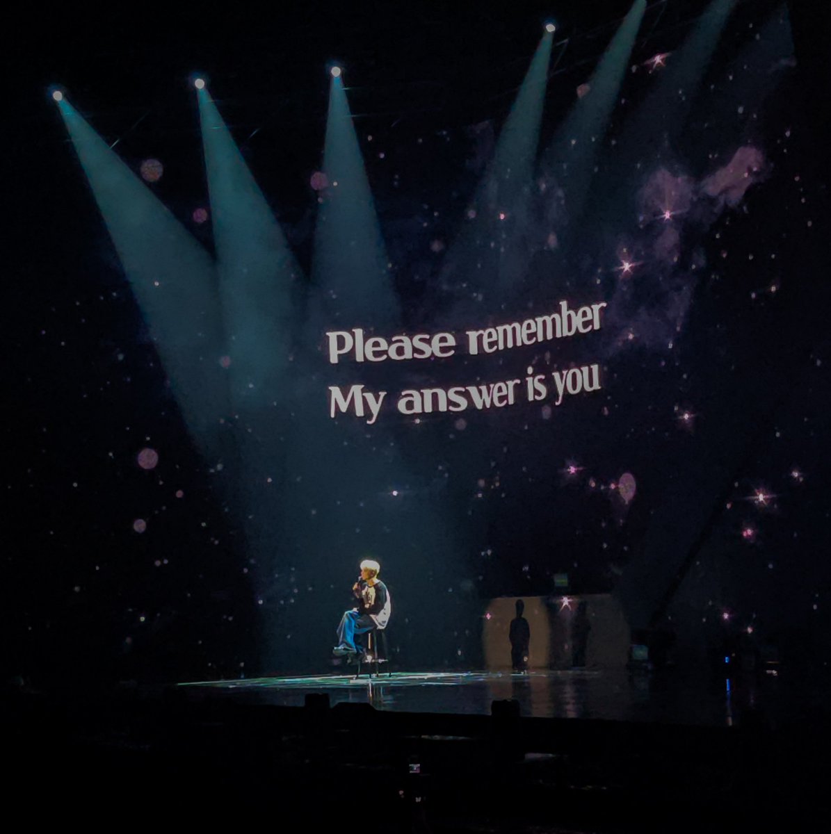 selenastore tweet media