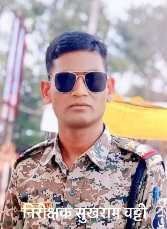 PoyamVanda38548's tweet image. कांकेर-नारायणपुर सीमा के पास हुए IED विस्फोट में DRG के चार जवान शहीद होना बेहद दुखद है 😪
देश उनकी वीरता और बलिदान को हमेशा याद रखेगा।
ईश्वर उनकी आत्मा को शांति दे 🙏
#chhatisgarh #DRG #IED anti-naxal ops Akeal Ravish प्रसार भारती #crpf #FelizSábado #SiguesTúAMLO