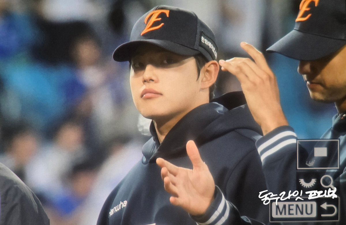 Dongjoolight's tweet photo. 동주가 많이 아프지 않았으면ㅠㅠ https://t.co/j5iAE2XJZ6
