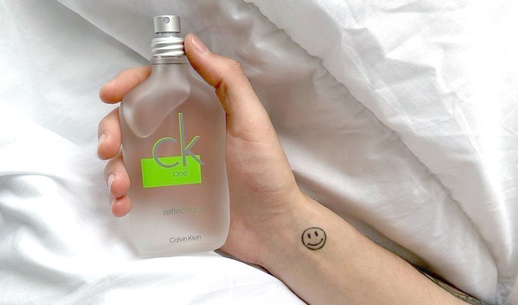 Momihael1100's tweet photo. CK ONE REFLECTIONS EDT
💚 น้ำหอมใส่เมนทอล หอมสดชื่น สะอาดแบบไม่ซ้ำแบบใคร
💚 รุ่นนี้หายากมากค่ะ ฉีดแล้วเย็นๆ เหมือนเพิ่มอาบน้ำเสร็จ

💚 5ml 150 (ปกติ 170)
💚 10ml 270 (ปกติ 310)

DESCRIPTION : แนวเฟรชอควาติกเลย หอมเย็น สะอาดชื่นใจ เป็นกลิ่นน้ำแข็งเย็นๆ+เมลทอลหอมสดชื่น สะอาด ฉีดได้รู้สึกเย็นวาบๆที่ผิวด้วย วันที่รู้สึกอบอ้าว หยิบมาฉีดโบ้มๆได้เลย สะอาดเหมือนเพิ่งอาบน้ำเสร็จฟินนน

แจ้งmlด้วยน้า
(รับ100ml) กล่องซีล