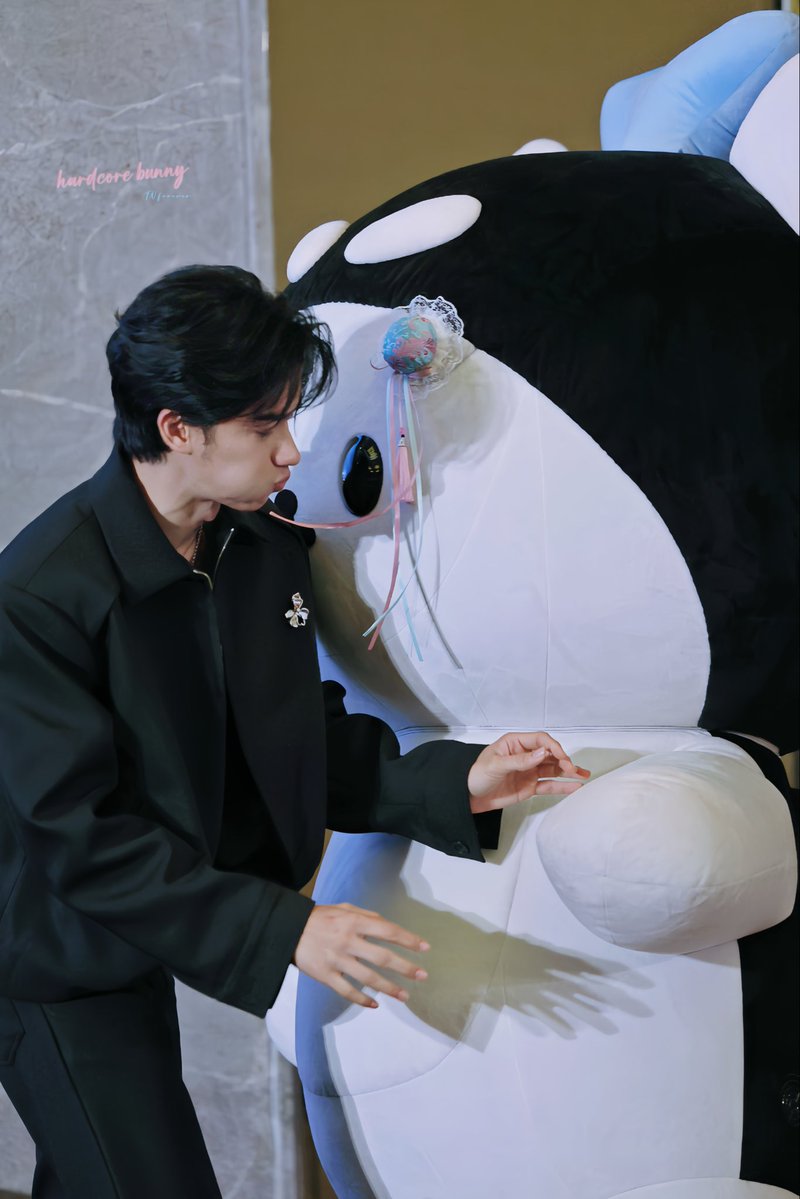 hardcorebunny91's tweet image. 谁能不爱戴夹子的sansan？

TAYSAN IN SHANGHAI

#TayfansignwithPolcasan
#Tawan_V 
#POLCASAN
#ยัยซัง