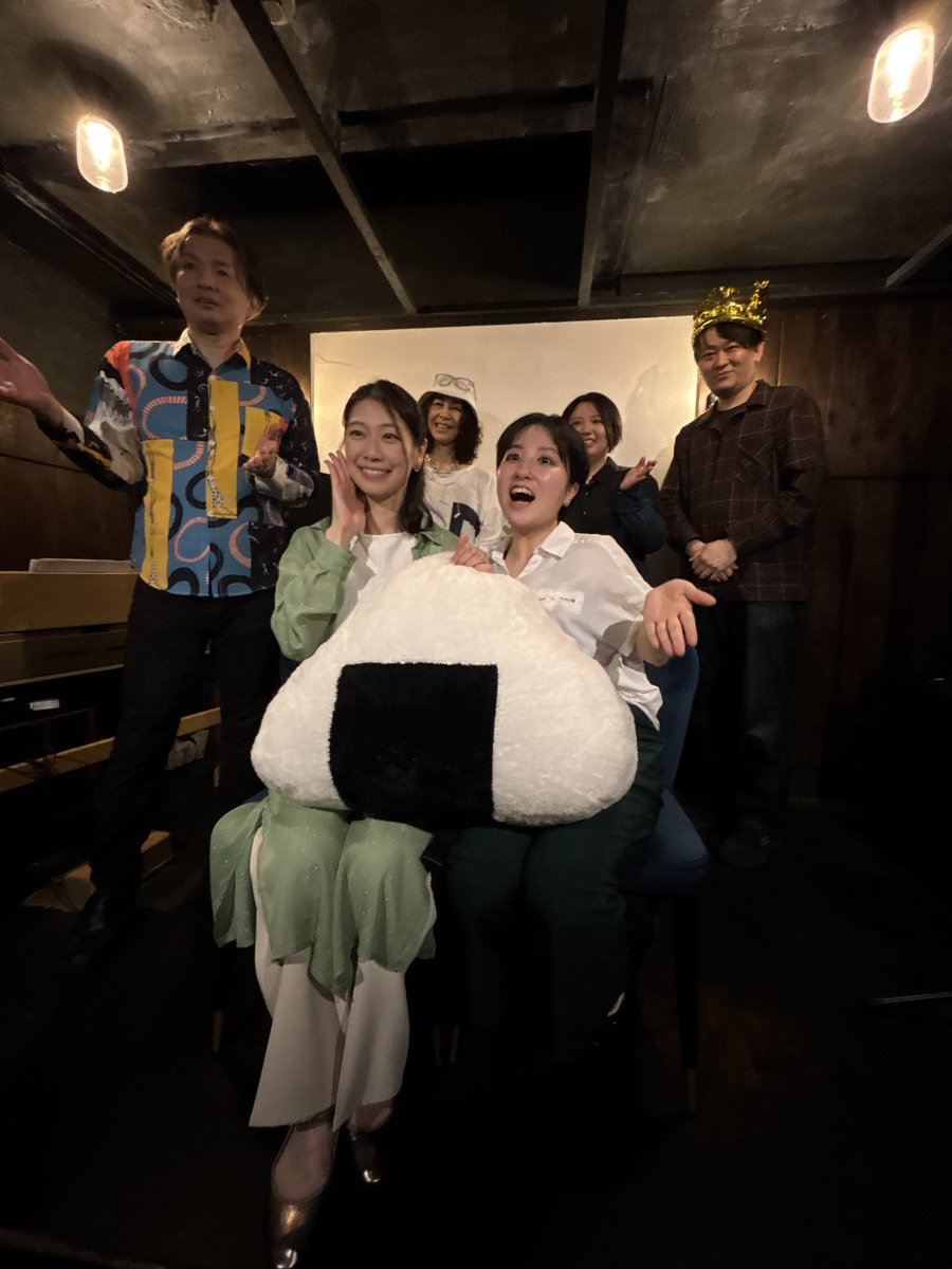 エンタメを欲するDNAって、人間のDNAに組み込まれてるんだろうなぁ。

今夜も #おむすびシアター は期待を裏切らない楽しい時間。
安定の谷口礼子ちゃんの存在感。
福島ななかは不安や緊張すら笑いに変える、稀有なキャラ。
最早ドリフのような、一挙手一投足を待望し止まぬ伝統芸能になりつつある。