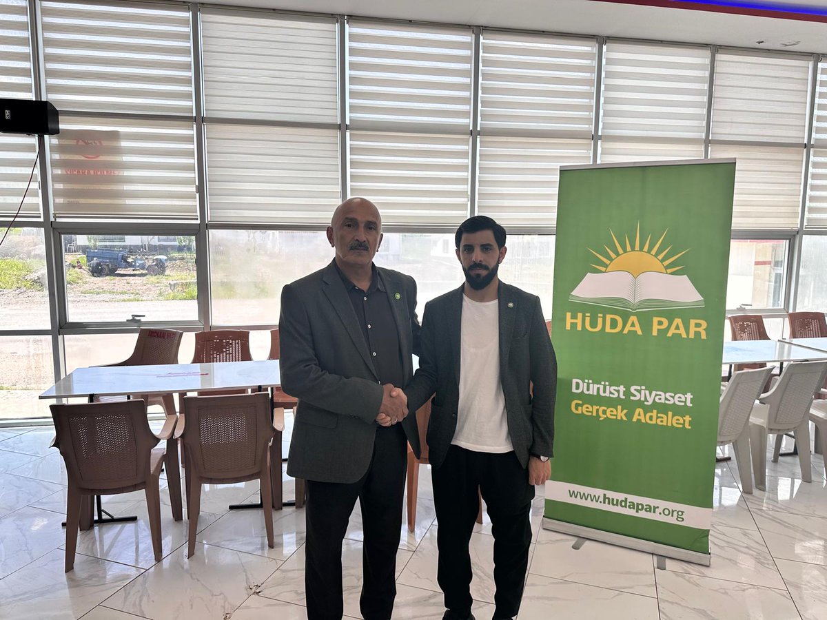 HudaPar_Malatya's tweet photo. İl Başkanımız @behcet_sevgili’nin katılımıyla Kale İlçemizin 4. Olağan Kongresini hamdolsun birlik ve kardeşlik içerisinde gerçekleştirdik.

Görevini bugüne kadar özveriyle sürdüren önceki İlçe Başkanımız M. Ali Yıldız’a teşekkür ediyor, bu kutlu görevi devralan Av. İlyas Tokmak kardeşimize muvaffakiyetler diliyoruz.

Kongremizin ilçemize, teşkilatımıza ve davamıza hayırlara vesile olmasını Cenab-ı Allah’tan niyaz ediyoruz.

#hudapar
#malatya
#kongre
#4.kongre
#cumartesi