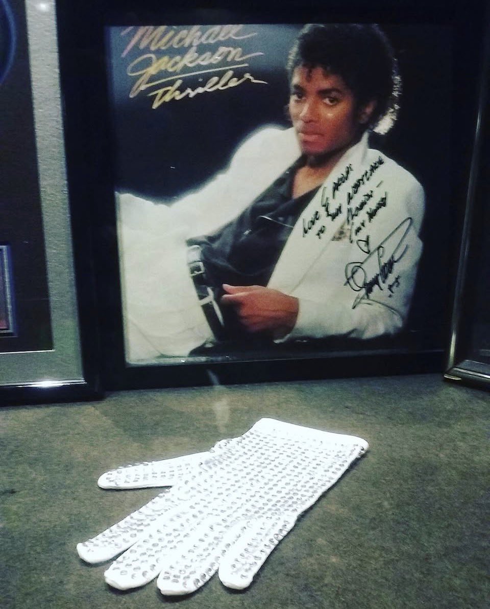 thefunktastics's tweet photo. @Toluwase_x @bigkikispeaks https://t.co/onXskxG8wp
