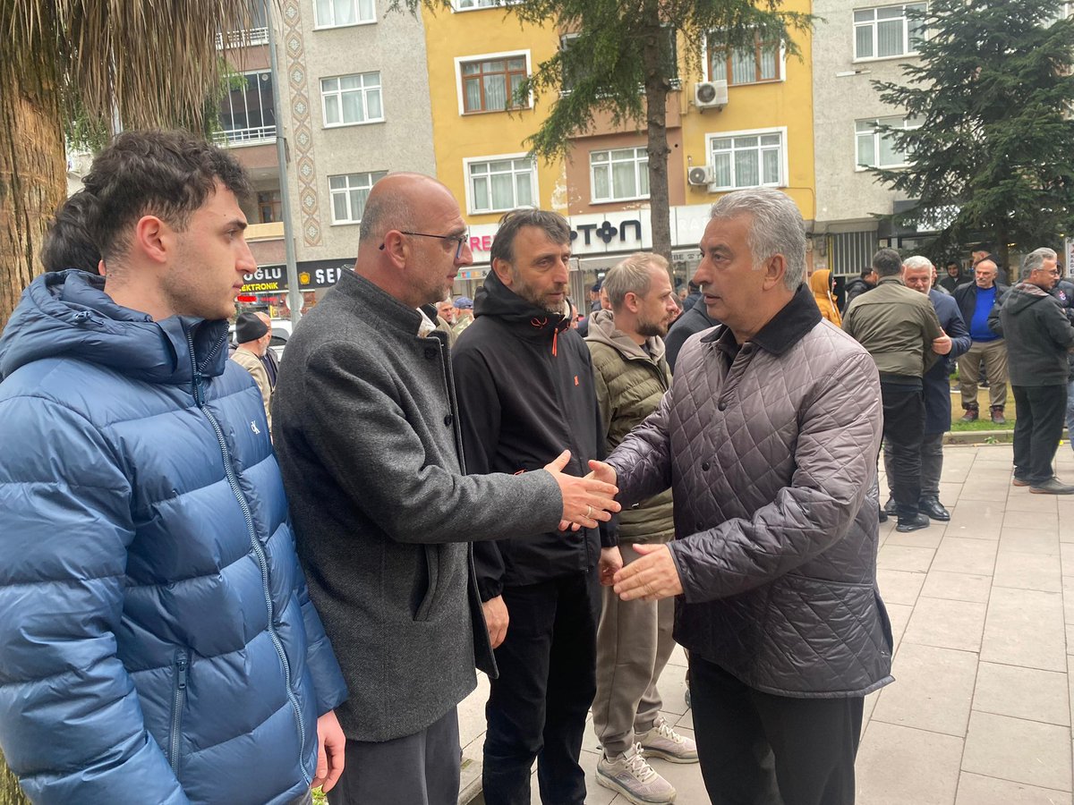 vehbikoctr's tweet photo. Of Dumlusu Mahallemizden kıymetli komşumuz Nihat Gedik’i ebediyete uğurladık.

Merhuma Allah’tan rahmet; ailesine, yakınlarına ve tüm mahallemize sabır ve başsağlığı diliyorum. https://t.co/3yQfTT7LBi