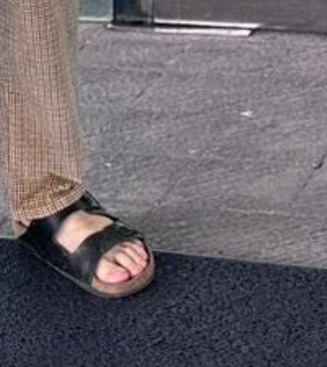 𝕰𝖑 𝖔𝖏𝖔 𝖖𝖚𝖊 𝖙𝖔𝖉𝖔 𝖑𝖔 𝖛𝖊 tweet media