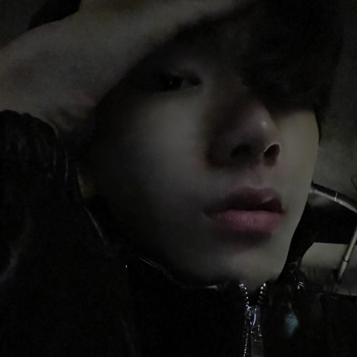 재리 tweet media