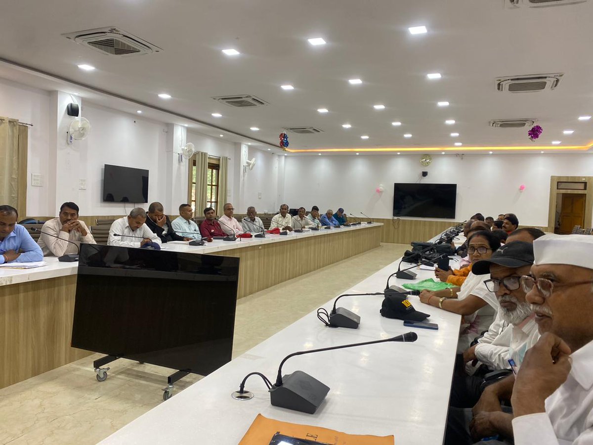 DM Prayagraj tweet media