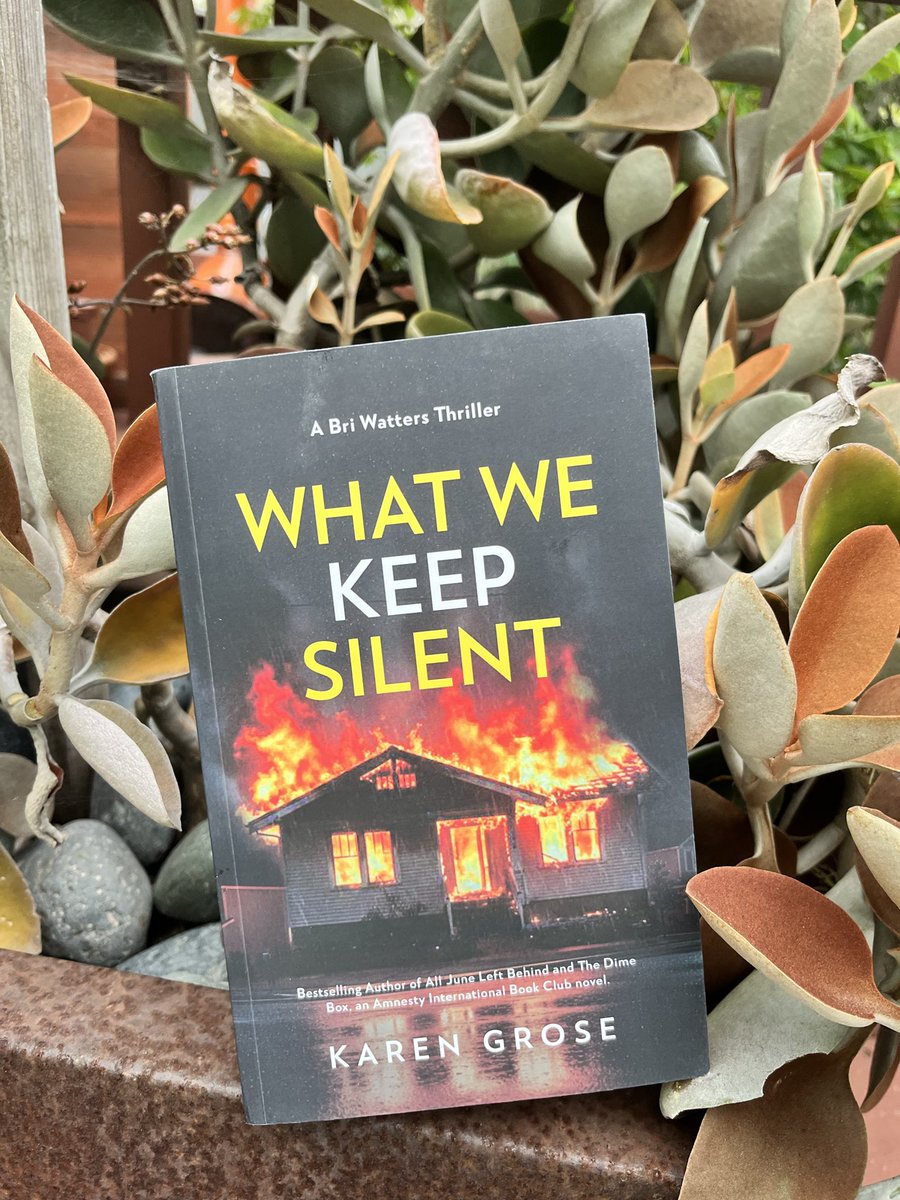 Always fun to see What We Keep Silent out in the wild. This time in California. Thanks @FBereaud 🥰