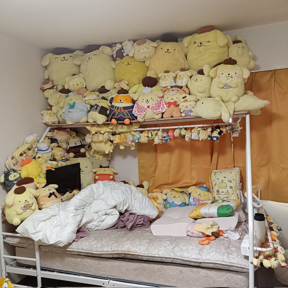 stronglog244's tweet photo. 今日は6:00に起きて🥹（超珍しい）
掃除機かけて洗濯3回回して、部屋の片付けを少し😢
引っ越しの片付けまじで終わらない😂

いいとこで切り上げて実家へ🥰
母飯最高、今日からはゆっくりする🥲
明日は久々にめざましかけないで寝れる😢本当に久々😢💓

筋トレ、マッサージは継続✨️
#ポムポムプリン https://t.co/oLhnRMo5kN