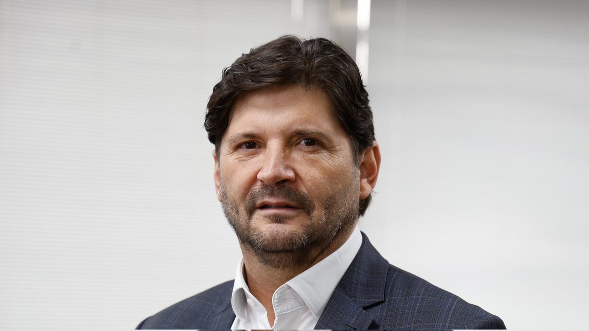 RT do Brasil tweet media