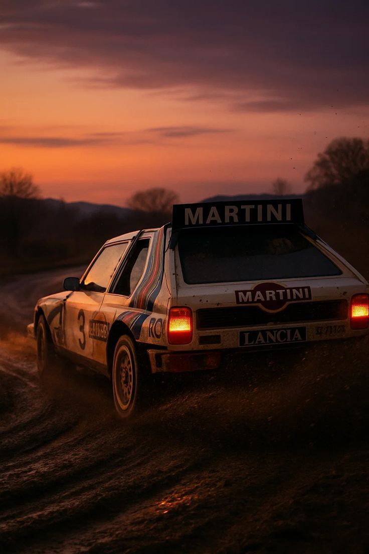 Retromania4ever's tweet image. ✅⬜🟥 1985 #Lancia Delta S4
The #legendary vehicle from the Gr. B era of the World #Rally Championship.     
Twincharged engine combining both a supercharger and a turbocharger to maximize power across all RPM ranges. 
Capable of accelerating from 0-60 mph in 2.7 sec