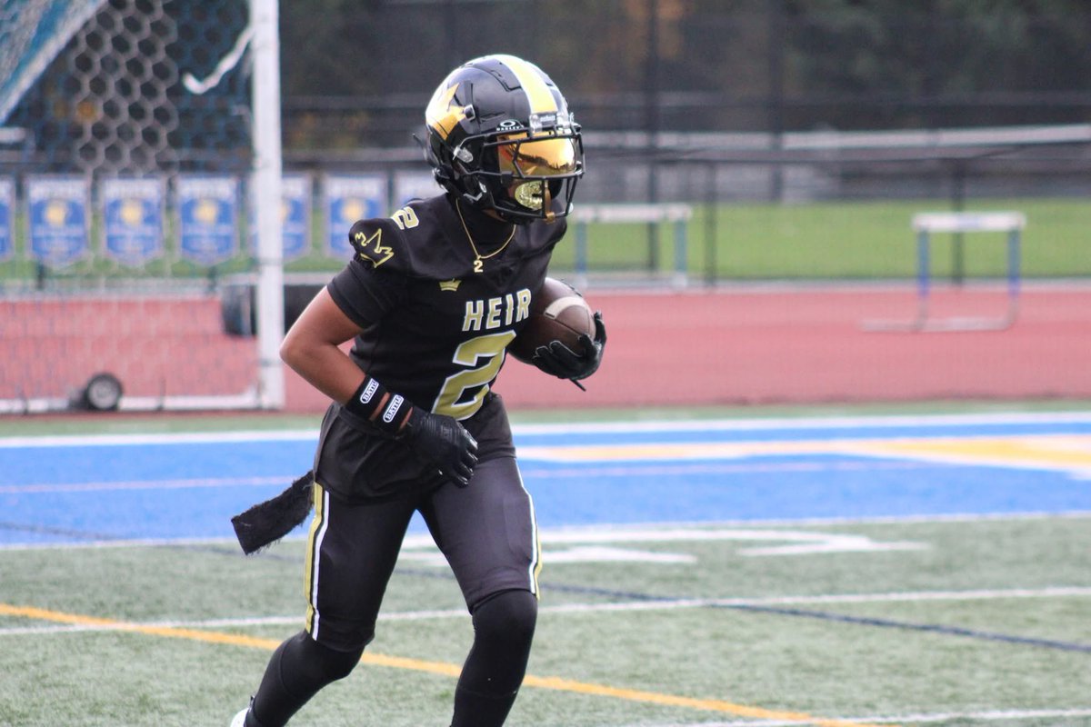 DashJones2_'s tweet image. I’ll be wearing jersey #2 for @HeirFootball in the High School Spring Tackle Showcase today vs Colorado Mile High Prep.

(Starting DB &amp;amp; PR on the HS varsity team as an 8th grader)

🔗LIVE LINK📺
youtube.com/live/zaqeAS-ra…

#DashJones / #DashIsland 🌴🔐 / #HeirFootball 👑